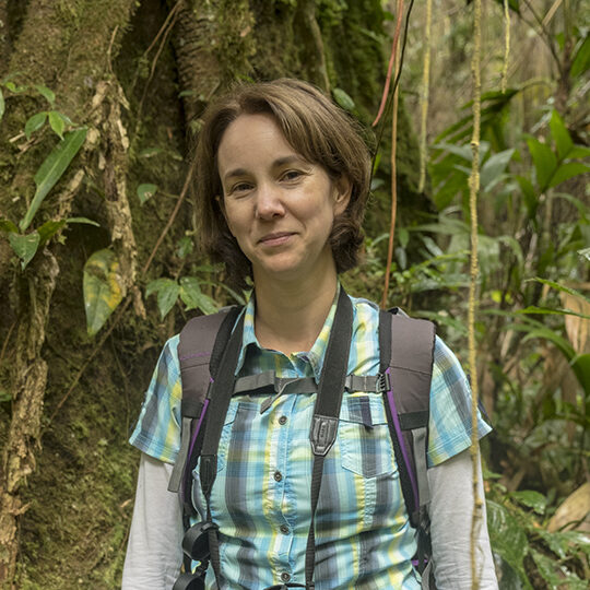 Dr Cristina Banks-Leite